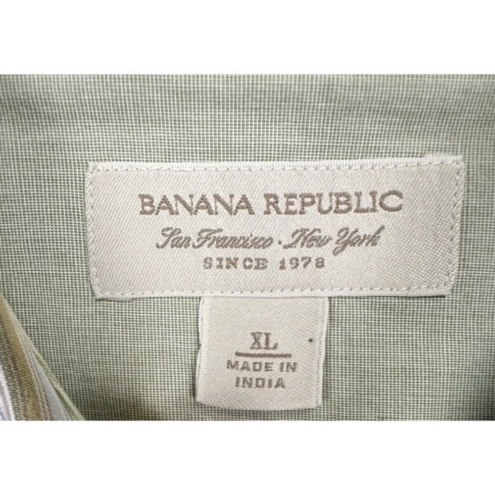 Banana Republic Button Up Shirt Adult XL Multi Balanced Stripes Classic Fit Mens